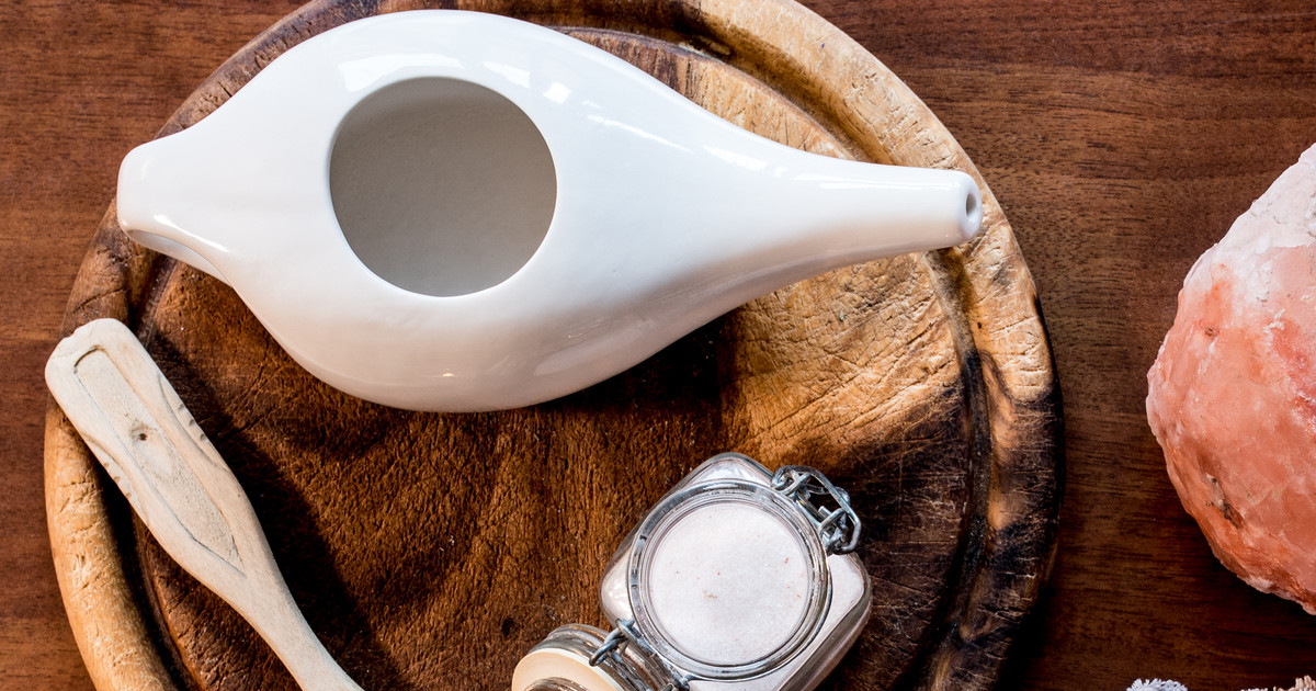 Guide To Using A Neti Pot Correctly - HealthPrep.com