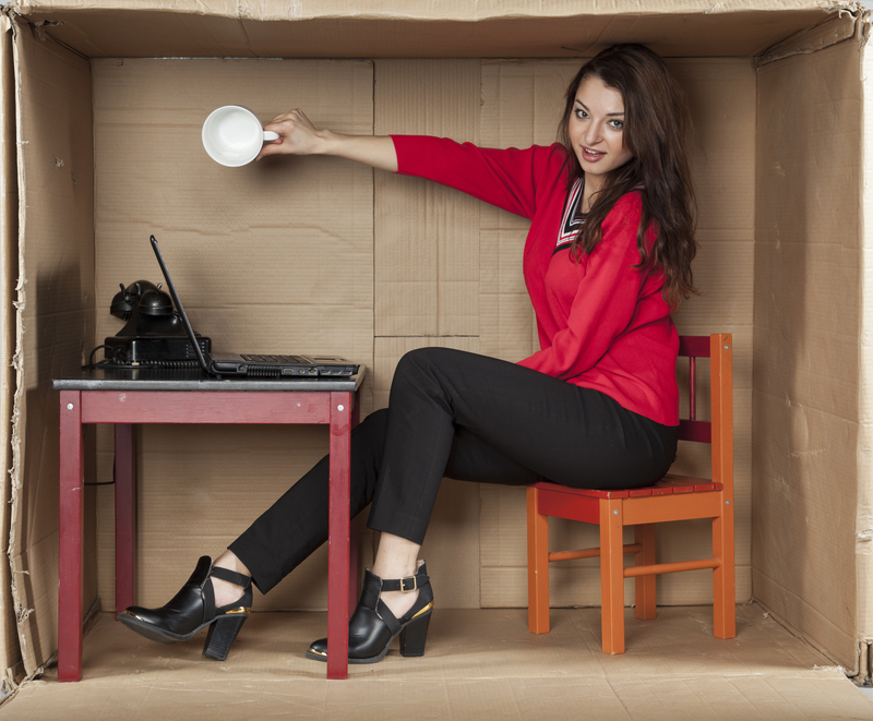 Businesswoman, there is no coffee in the cup