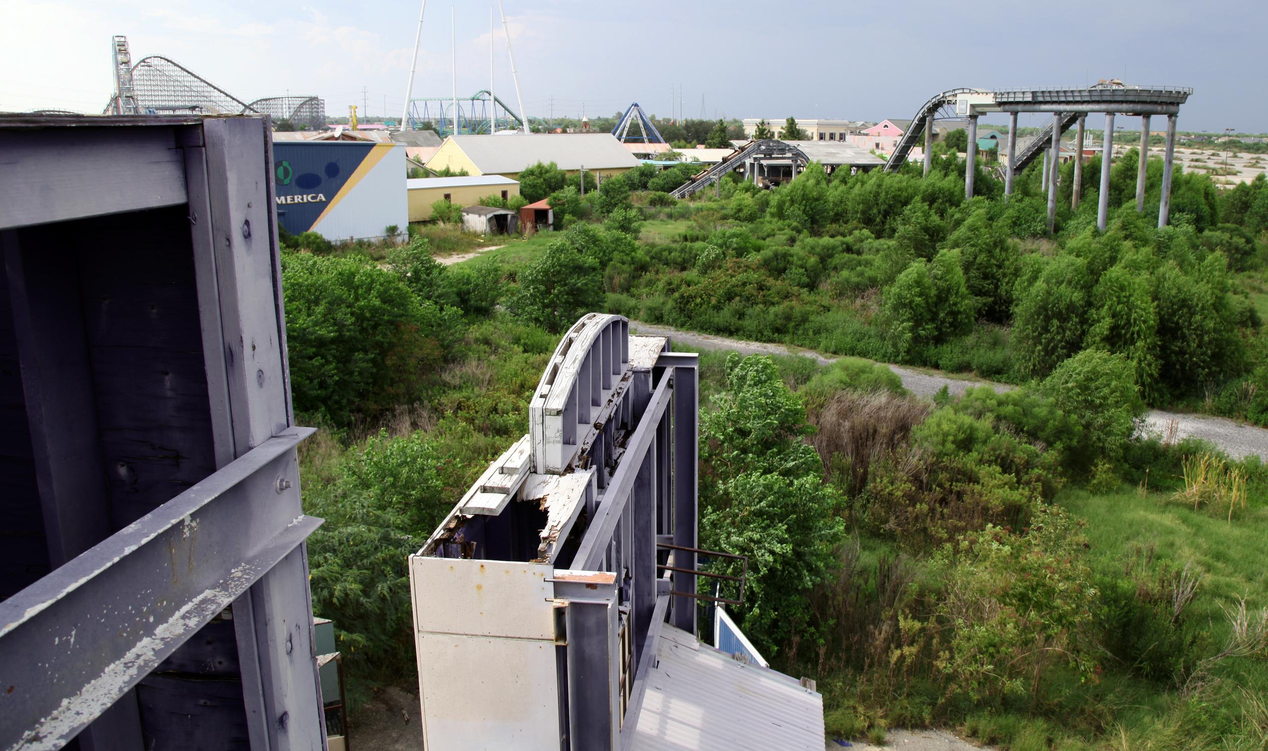 30 Forgotten Stadiums Where the Crowd Never Came Back